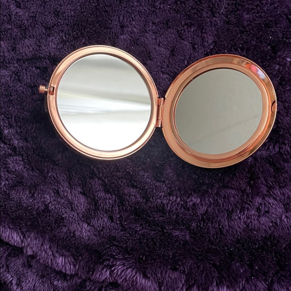 J.O.A. Lipstick, Pocket Mirror,Face Brush,Lip Booster,NEW Reaction Bag GUC - Picture 6 of 10